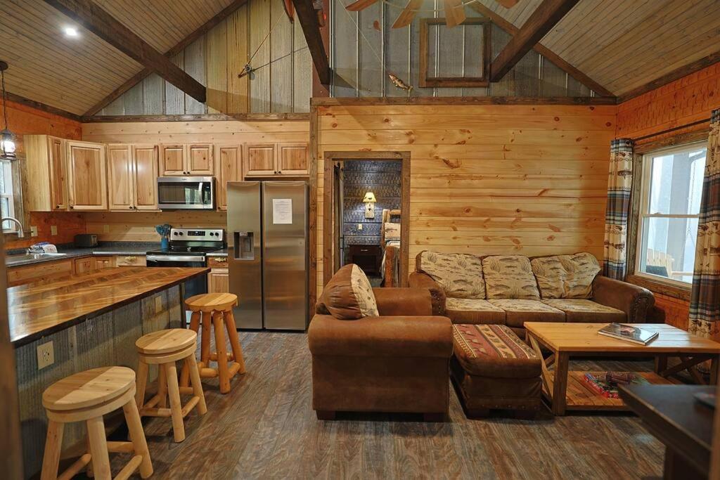 Rustic Modern Cabin With Hot Tub Near Rafting And Great Smokey Mountains Bryson City Exterior foto